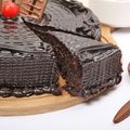 Delectable Kitkat Truffle Cake